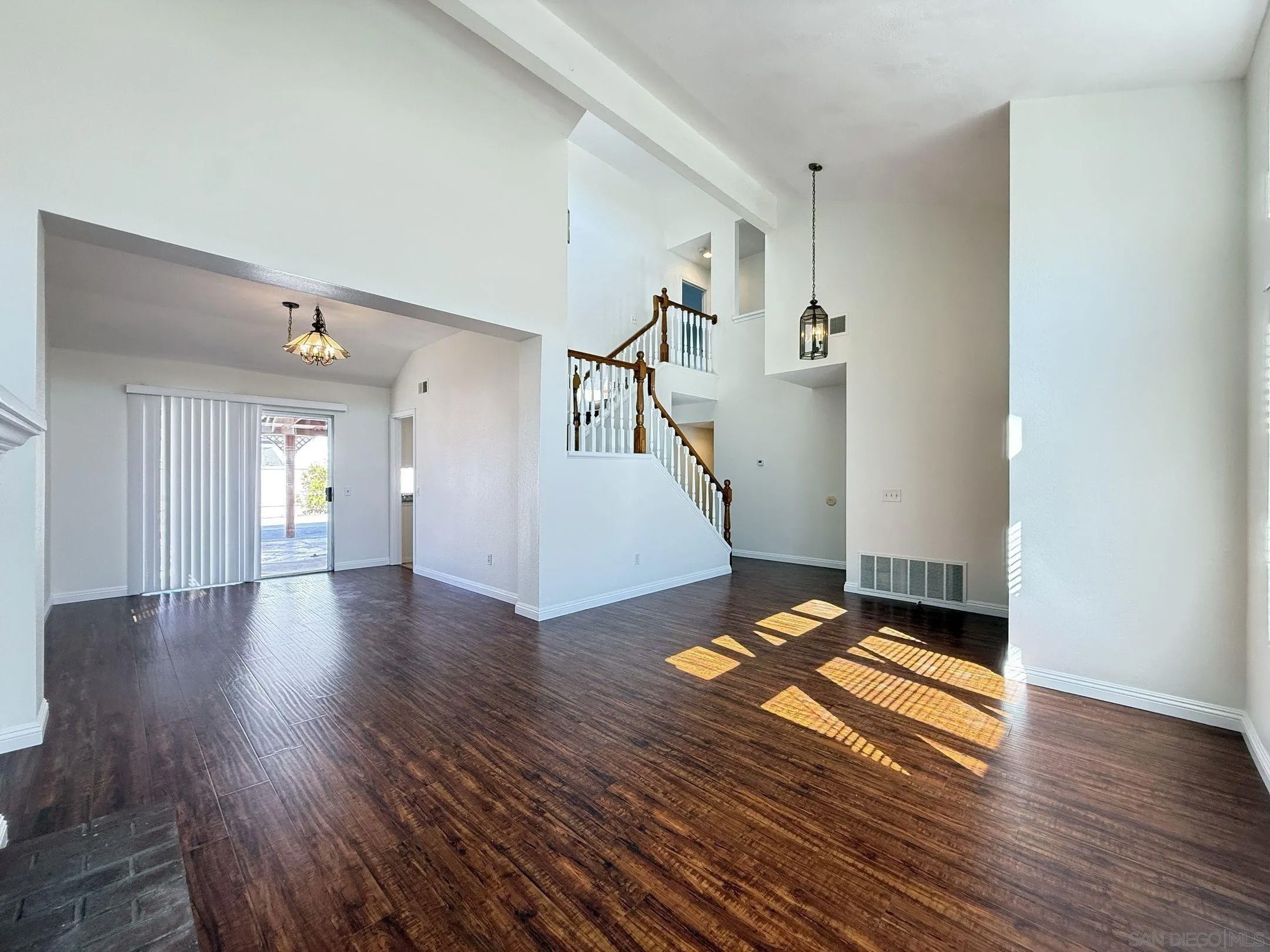 7555 Angeton Dr