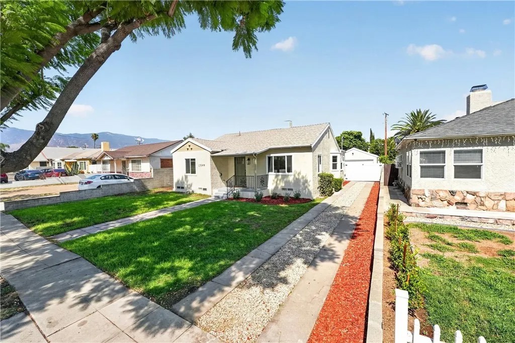 2549 N Lugo