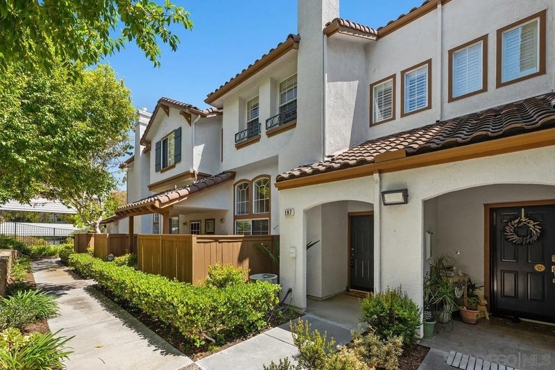 10242 Wateridge Cir 197