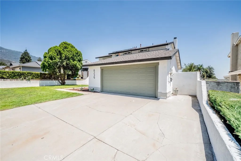 6239 Woodpine Avenue