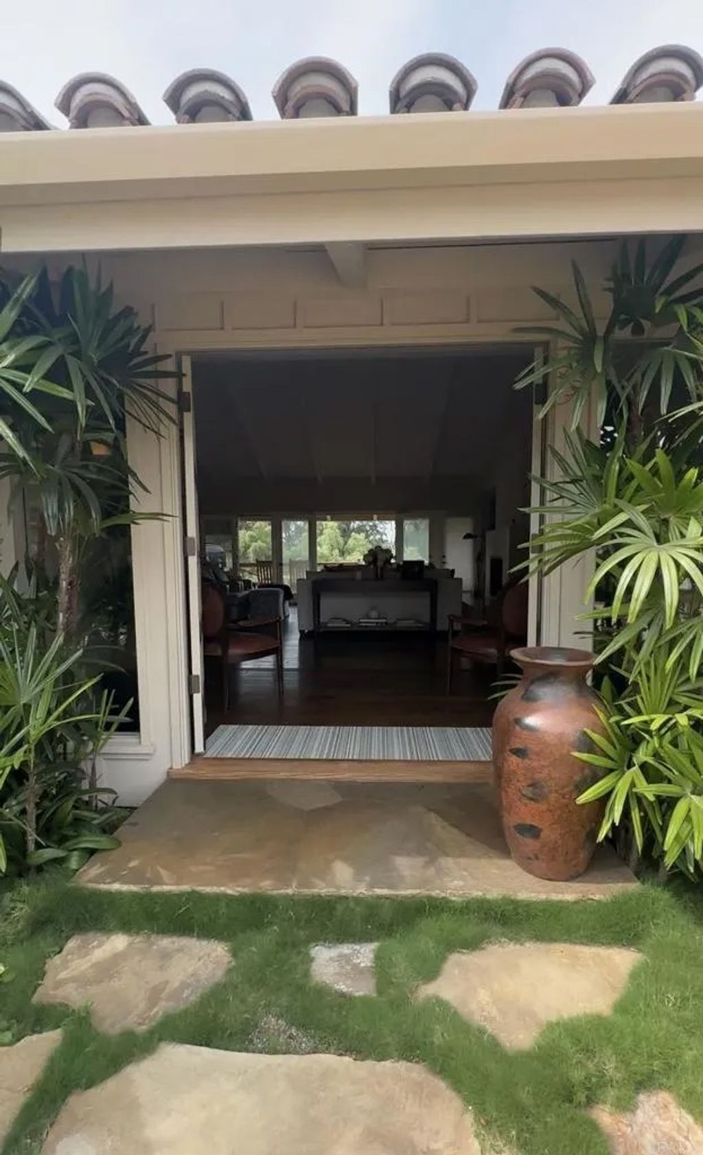 Photo of 6858 Las Colinas, Rancho Santa Fe, CA 92067 (MLS # NDP2507006)