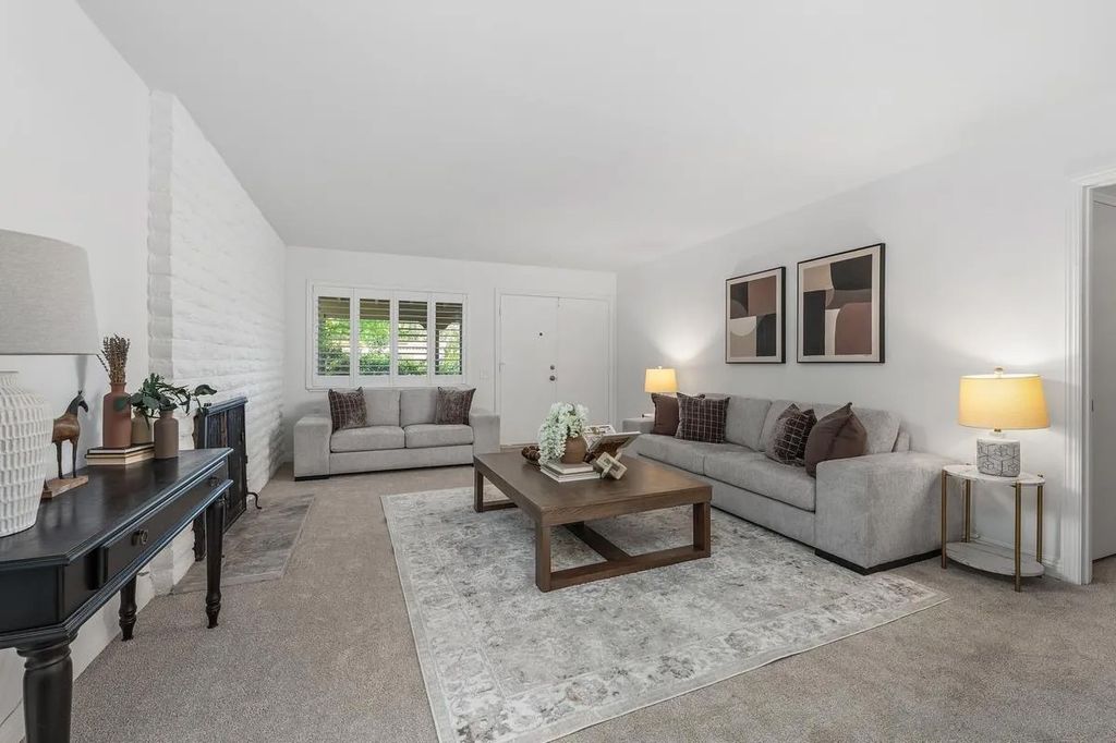 Photo of 16618 Orilla Dr, San Diego, CA 92128 (MLS # 260008077)