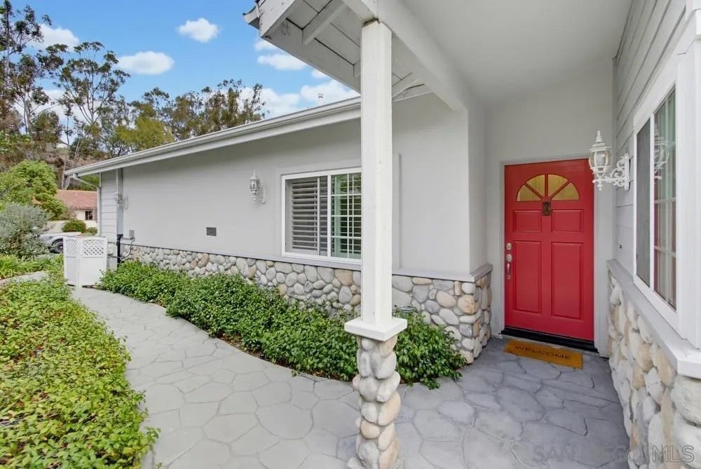 11875 Handrich Dr.
