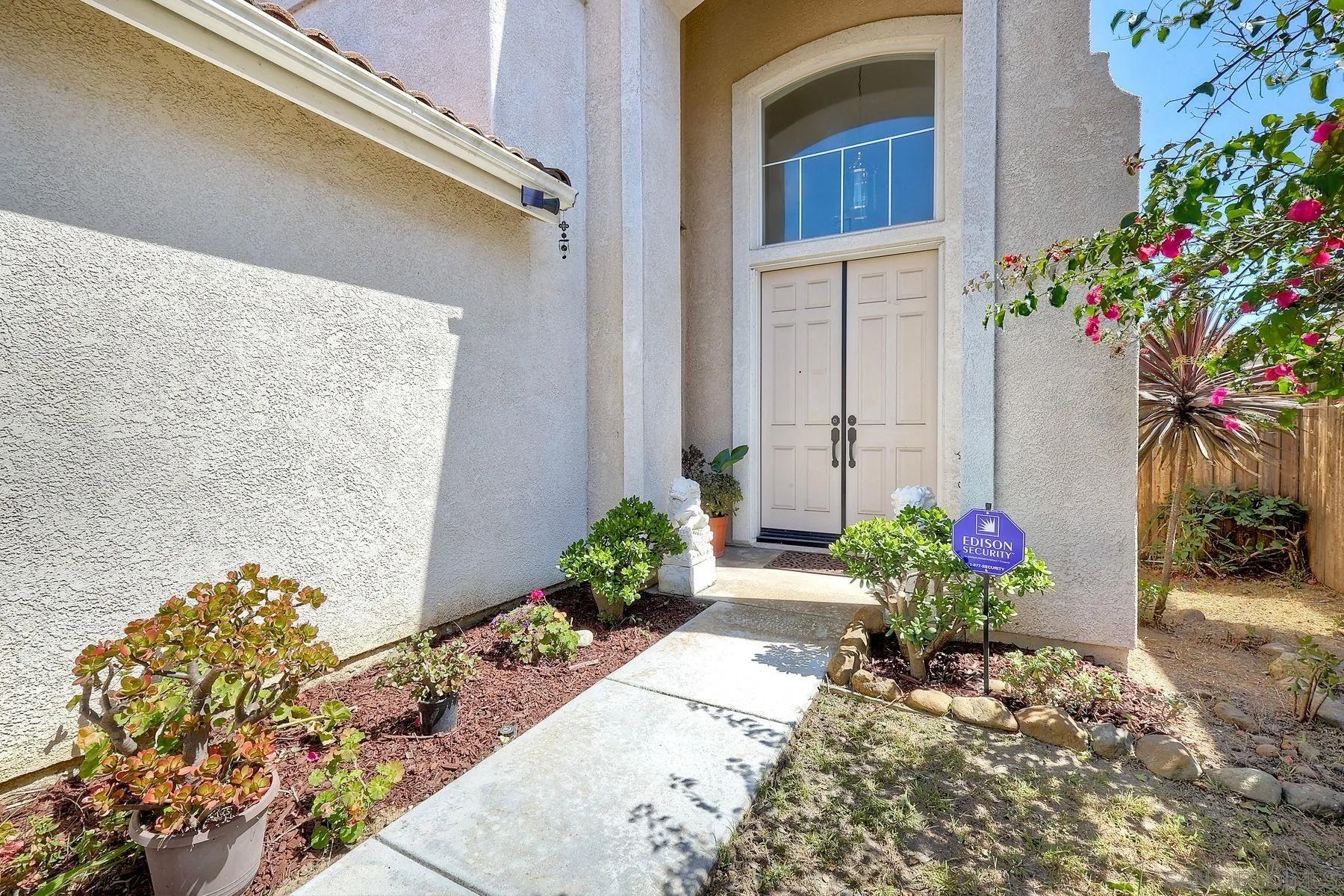 5039 Cove View Place
