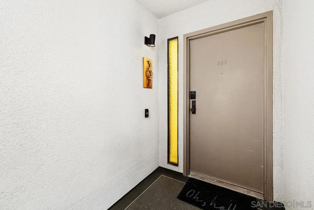 Photo of 7550 Eads Ave #307, La Jolla, CA 92037 (MLS # 260006988)