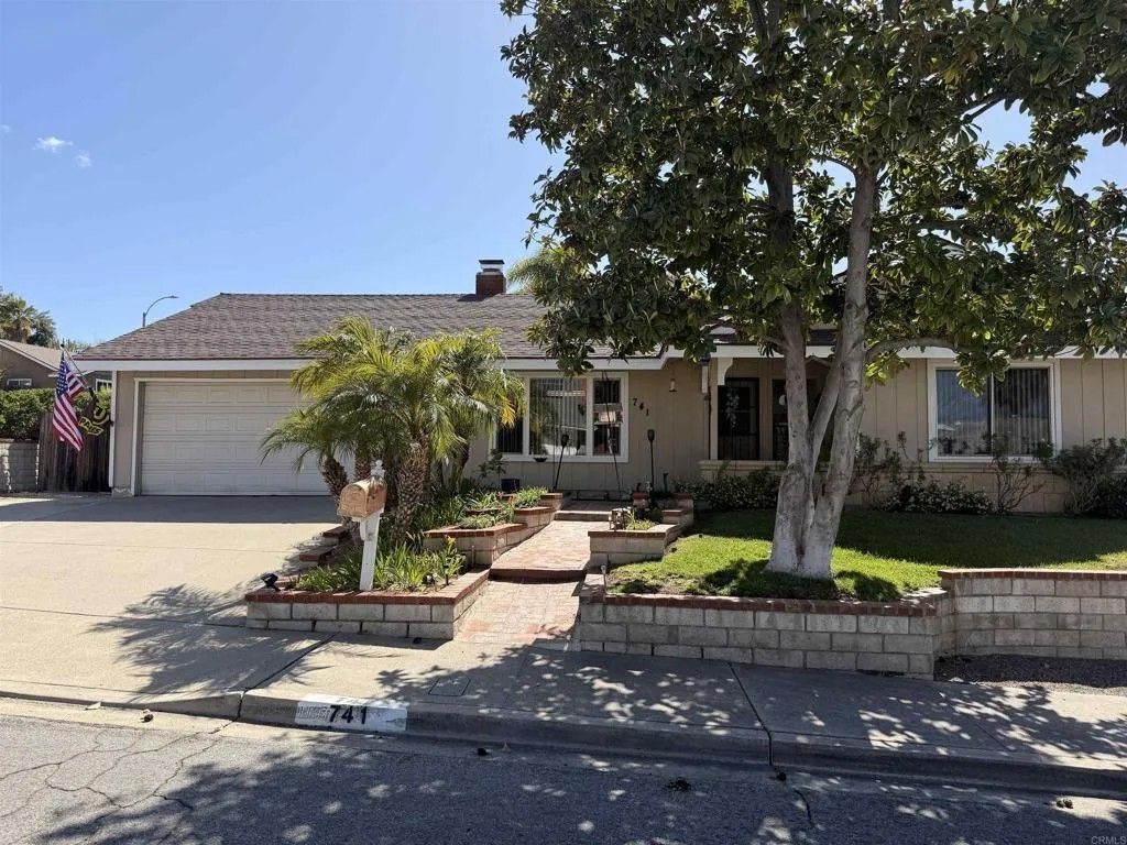 Photo of 741 Paul St, Escondido, CA 92027 (MLS # NDP2604085)