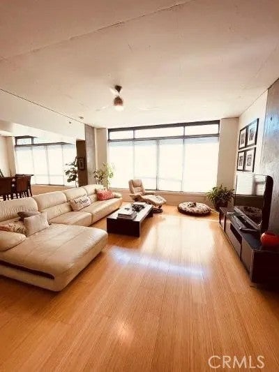 1111 S Grand 1015