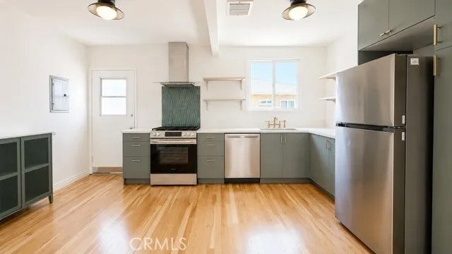 Photo of 4132 W Toluca Lake Ave, Burbank, CA 91505 (MLS # SR26119228)