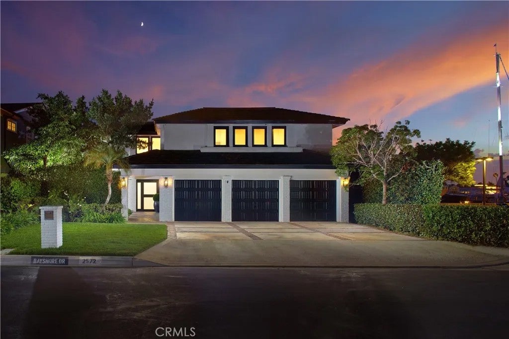 2572 Bayshore Drive