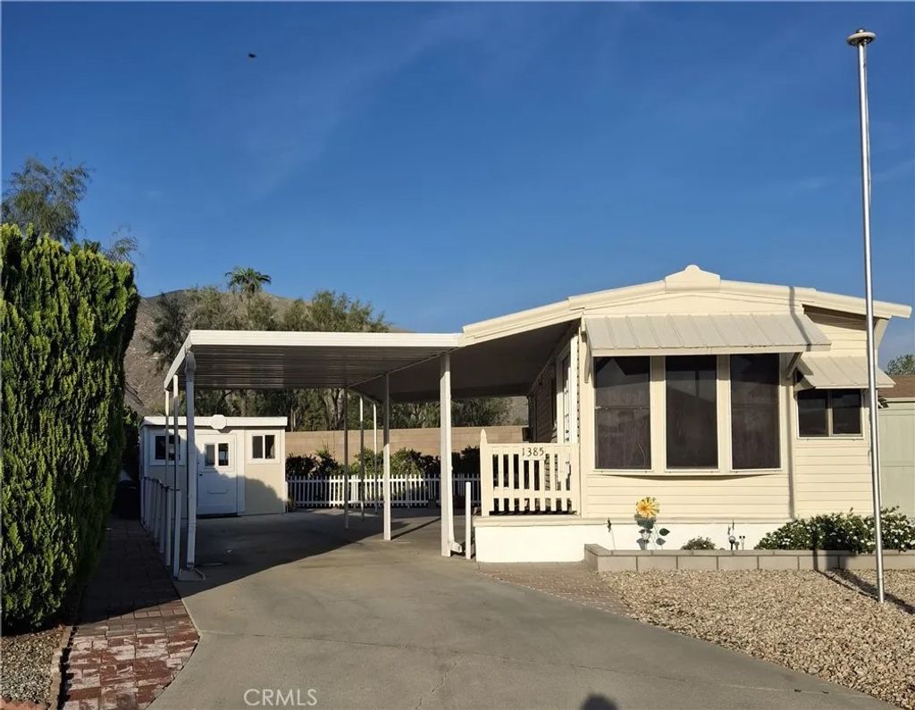 Photo of 1385 Frontier Avenue, San Jacinto, CA 92583 (MLS # SW26050941)