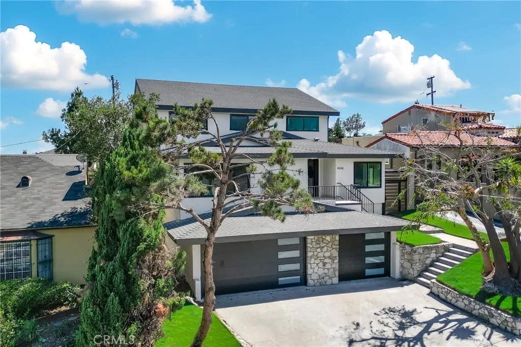Photo of 4434 W 59th PL, Los Angeles, CA 90043 (MLS # TR26162915)