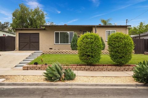 Photo of 346 El Monte Rd, El Cajon, CA 92020 (MLS # 250044553)