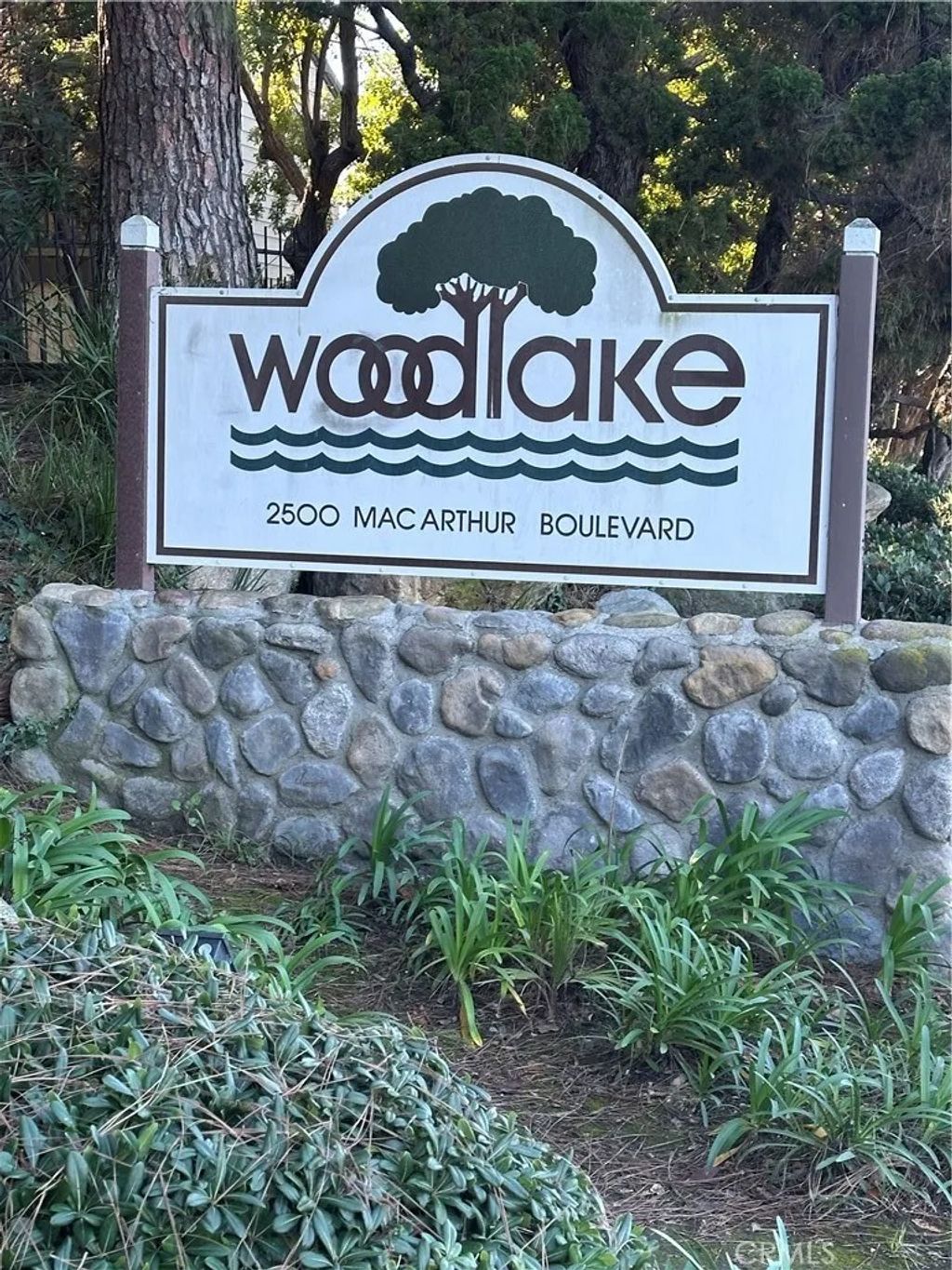 Photo of 2516 W Macarthur Blvd #H, Santa Ana, CA 92704 (MLS # NP25282302)