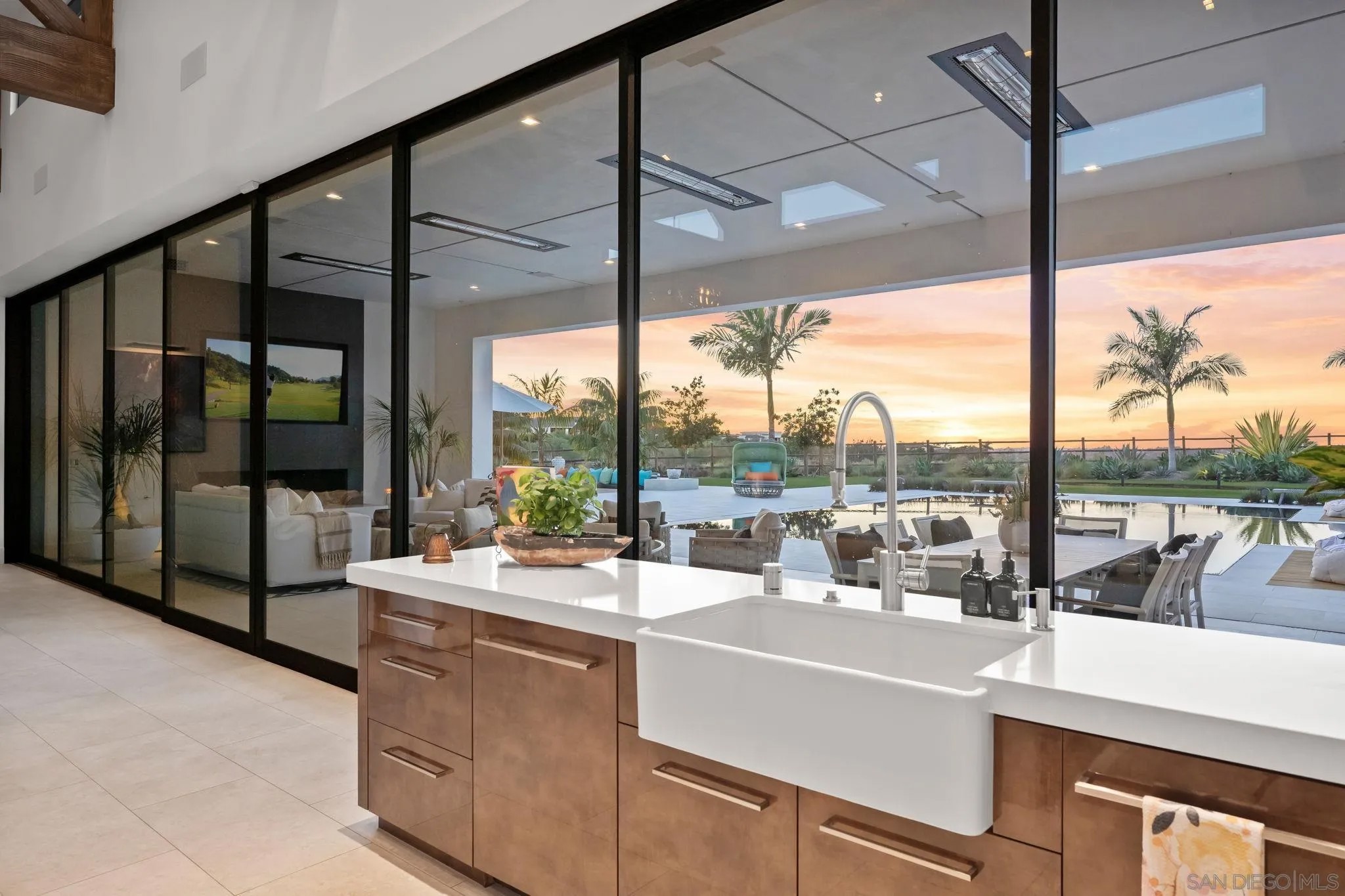 16786-88 Calle Hermosa