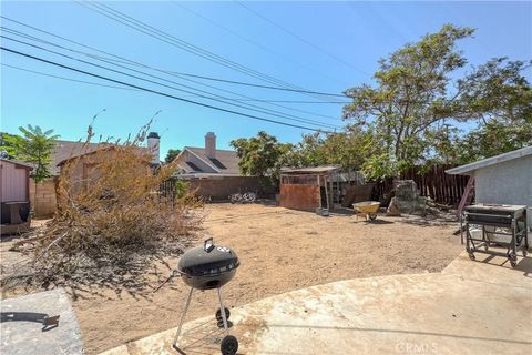 Tiny photo for 1144 E Avenue R6, Palmdale, CA 93550 (MLS # SR25235082)