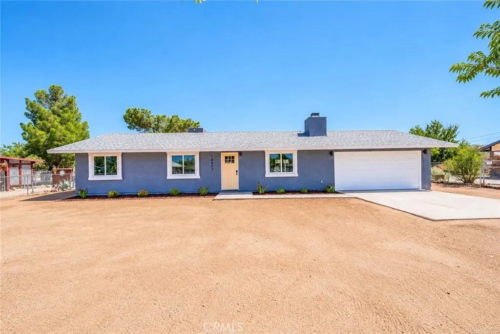 Photo of 10577 Tecopa RD, Apple Valley, CA 92308 (MLS # IV26203999)