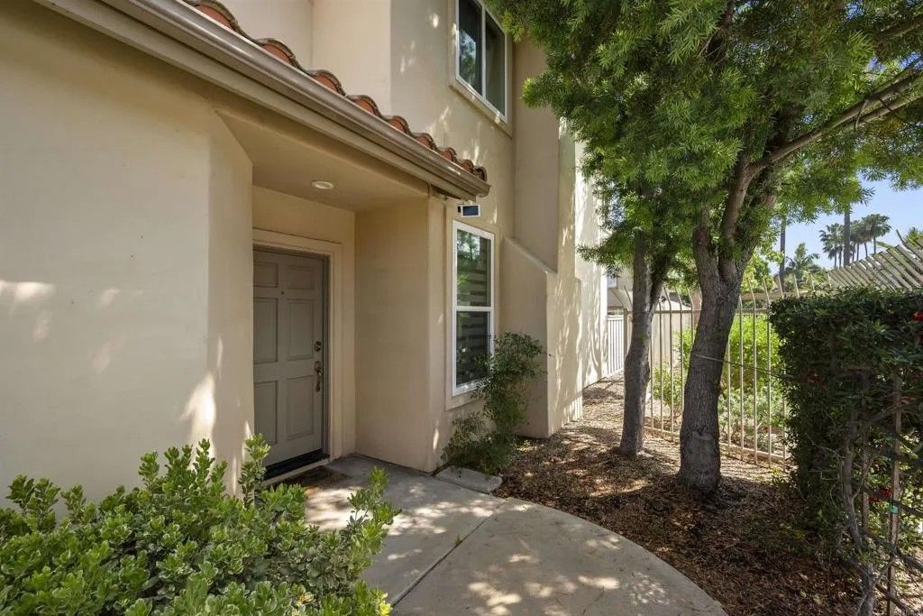 Photo of 2259 Lago Ventana, Chula Vista, CA 91914 (MLS # PTP2602181)