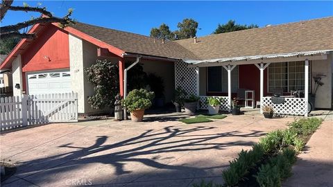 Photo of 13254 Powers Court, Poway, CA 92064 (MLS # SW26053611)