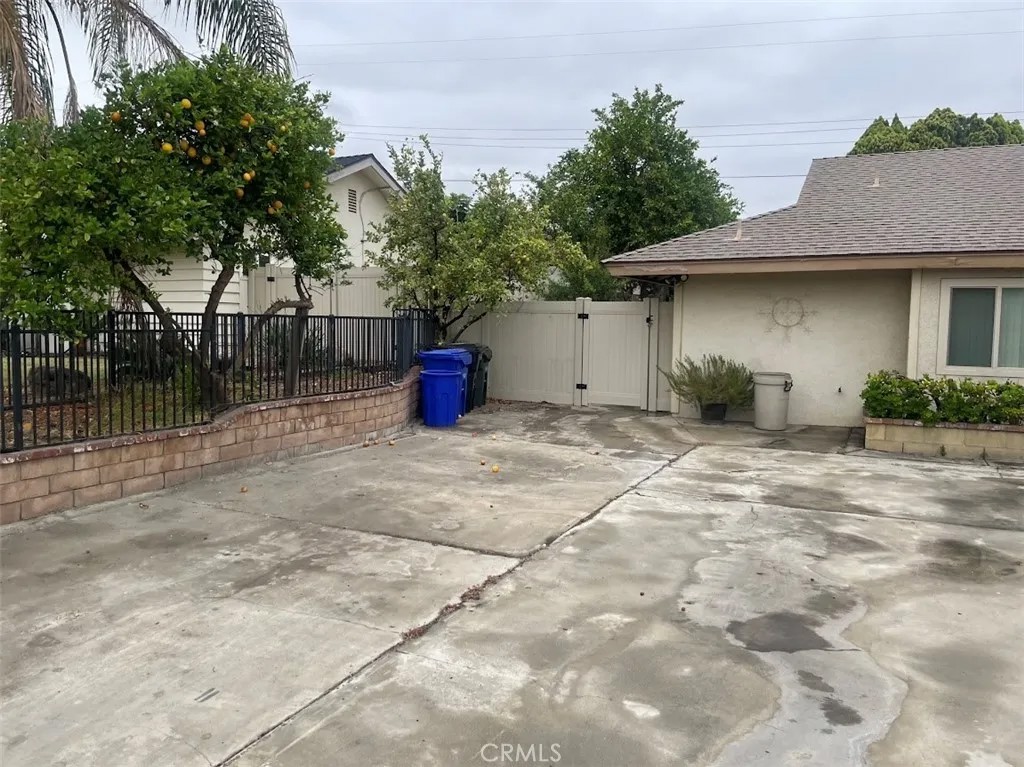5981 Rogers Lane