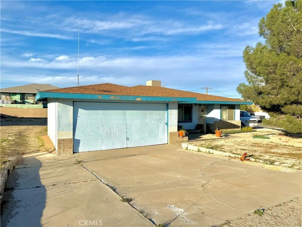 Photo of 541 Windy Pass, Barstow, CA 92311 (MLS # HD26040265)