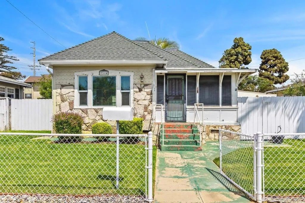 Photo of 714 N Ditmar Street, Oceanside, CA 92054 (MLS # NDP2603899)