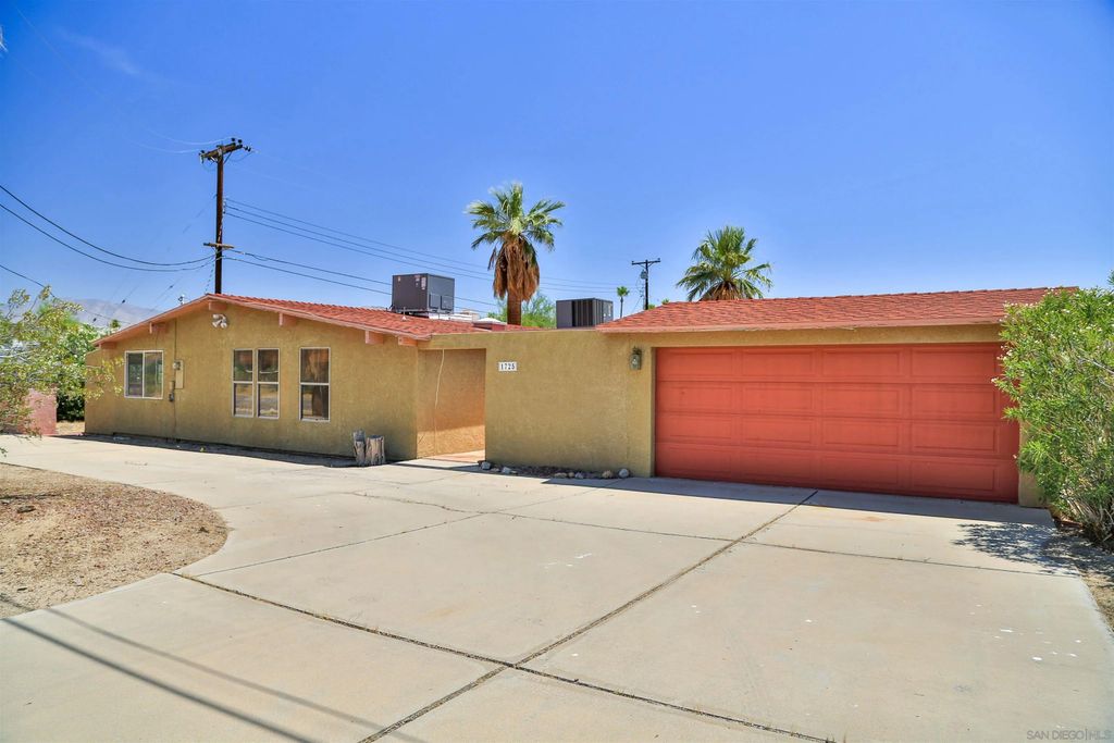 Photo of 1725 Lazy S Dr, Borrego Springs, CA 92004 (MLS # 250043822)