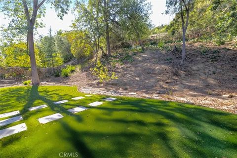 Tiny photo for 4035 Ellenita, Tarzana, CA 91356 (MLS # GD25250713)