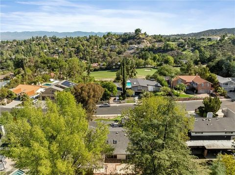 Tiny photo for 4035 Ellenita, Tarzana, CA 91356 (MLS # GD25250713)