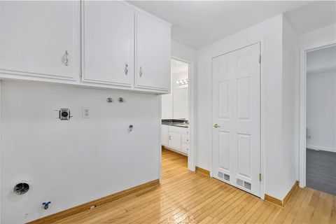 Tiny photo for 4035 Ellenita, Tarzana, CA 91356 (MLS # GD25250713)