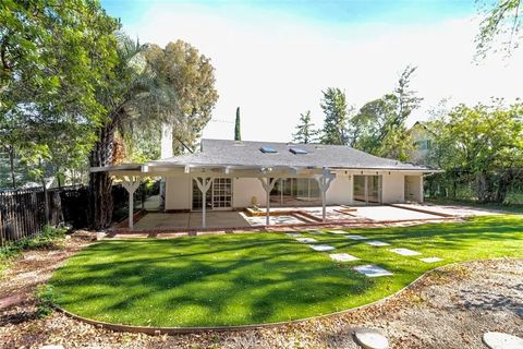 Tiny photo for 4035 Ellenita, Tarzana, CA 91356 (MLS # GD25250713)