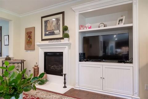 Tiny photo for 6939 Tahoe Way, Fontana, CA 92336 (MLS # CV25247145)