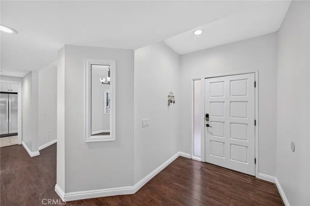 1026 S Marengo 2