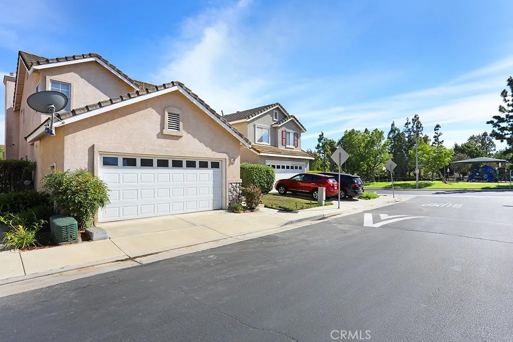 855 Blossomcreek