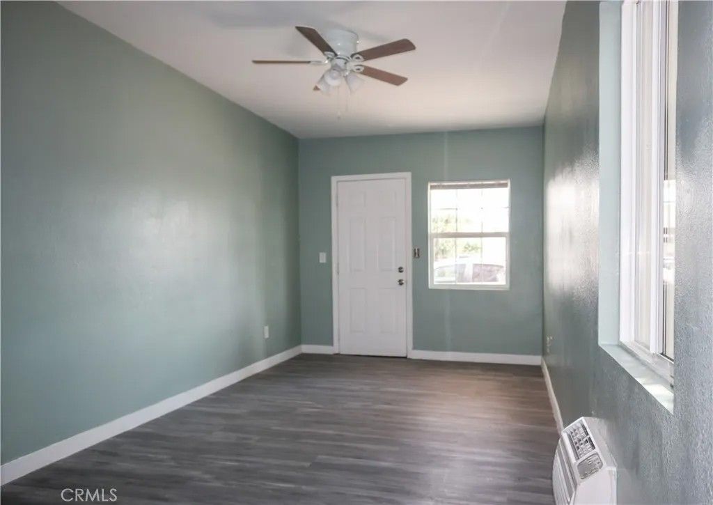 Photo of 118 Roberts Ln, Bakersfield, CA 93308 (MLS # SB26090724)