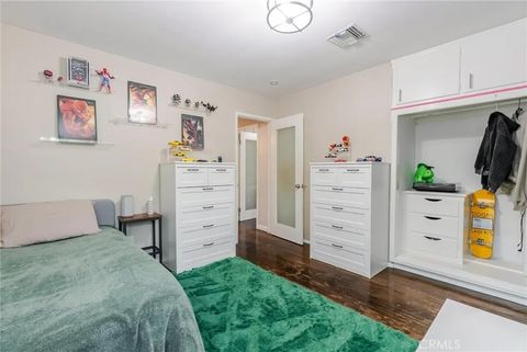 Tiny photo for 25032 Walnut Street, Newhall, CA 91321 (MLS # SR25239631)