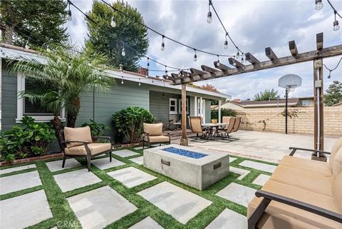 Tiny photo for 25032 Walnut Street, Newhall, CA 91321 (MLS # SR25239631)