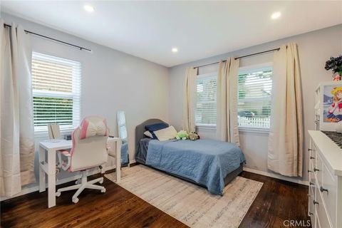 Tiny photo for 25032 Walnut Street, Newhall, CA 91321 (MLS # SR25239631)