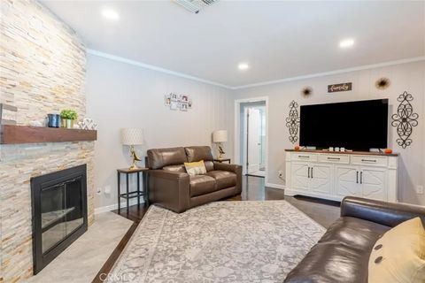 Tiny photo for 25032 Walnut Street, Newhall, CA 91321 (MLS # SR25239631)