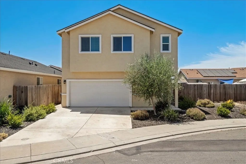 Photo of 523 Barcelona Court, Merced, CA 95341 (MLS # MC26119524)