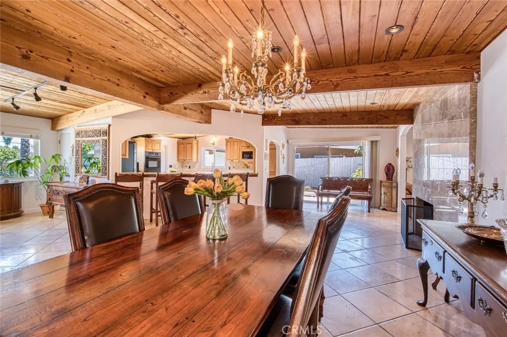 327 Santa Isabel