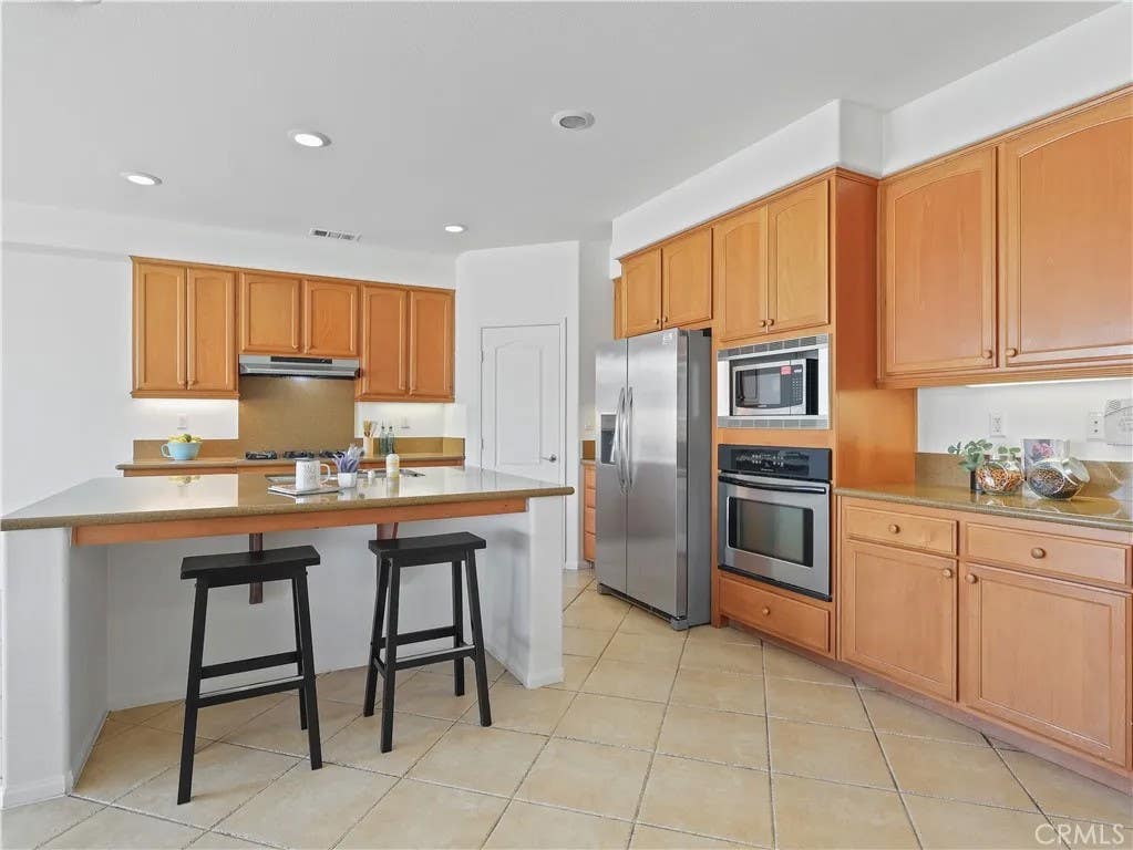 Photo of 6109 W Avenue K9, Lancaster, CA 93536 (MLS # SR26181302)