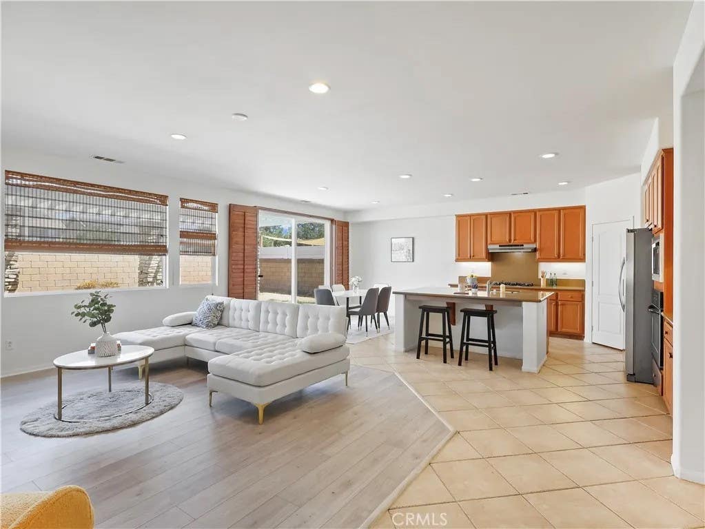 Photo of 6109 W Avenue K9, Lancaster, CA 93536 (MLS # SR26181302)