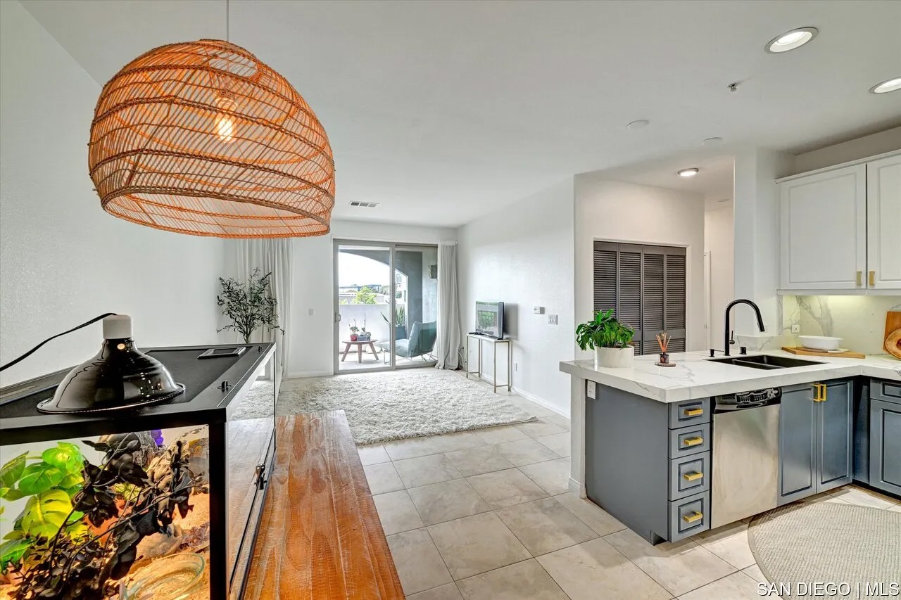 3877 Pell PL UNIT 118