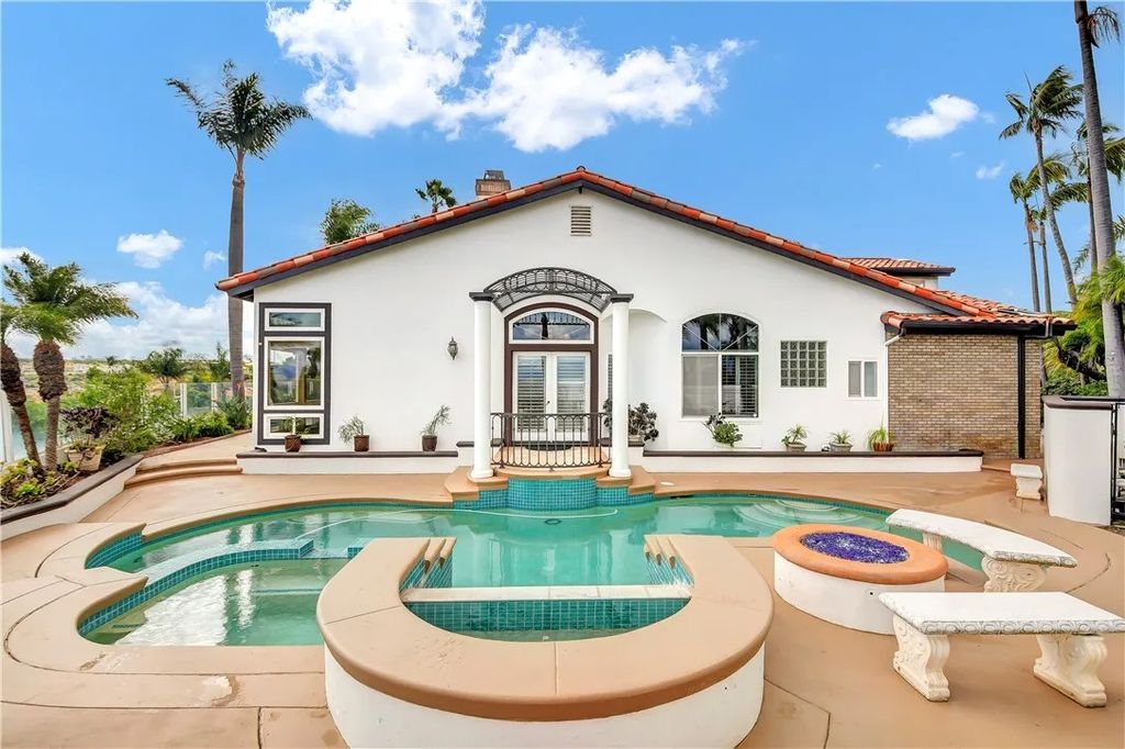 Photo of 20 sierra Vista, Laguna Niguel, CA 92677 (MLS # OC26024667)