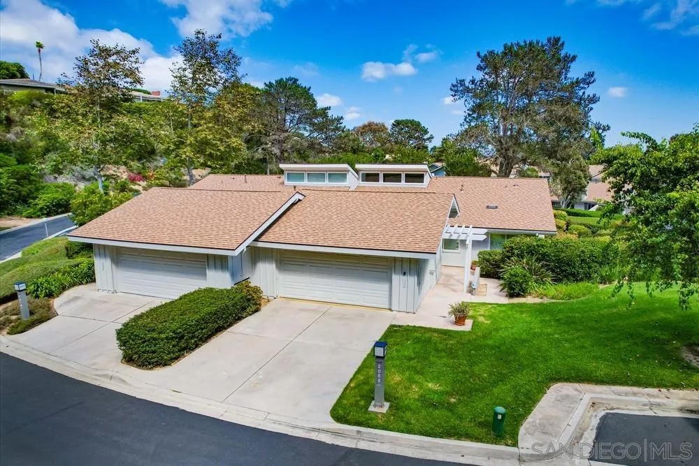 2065 Caminito San Nicholas