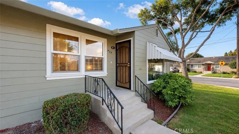929 Capistrano