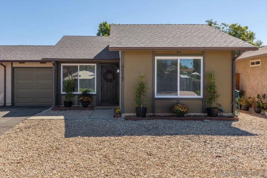Photo of 4617 Westridge Dr, Oceanside, CA 92056 (MLS # 250042067)