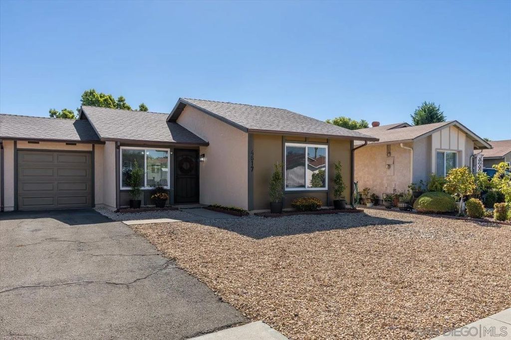 Photo of 4617 Westridge Dr, Oceanside, CA 92056 (MLS # 250042067)