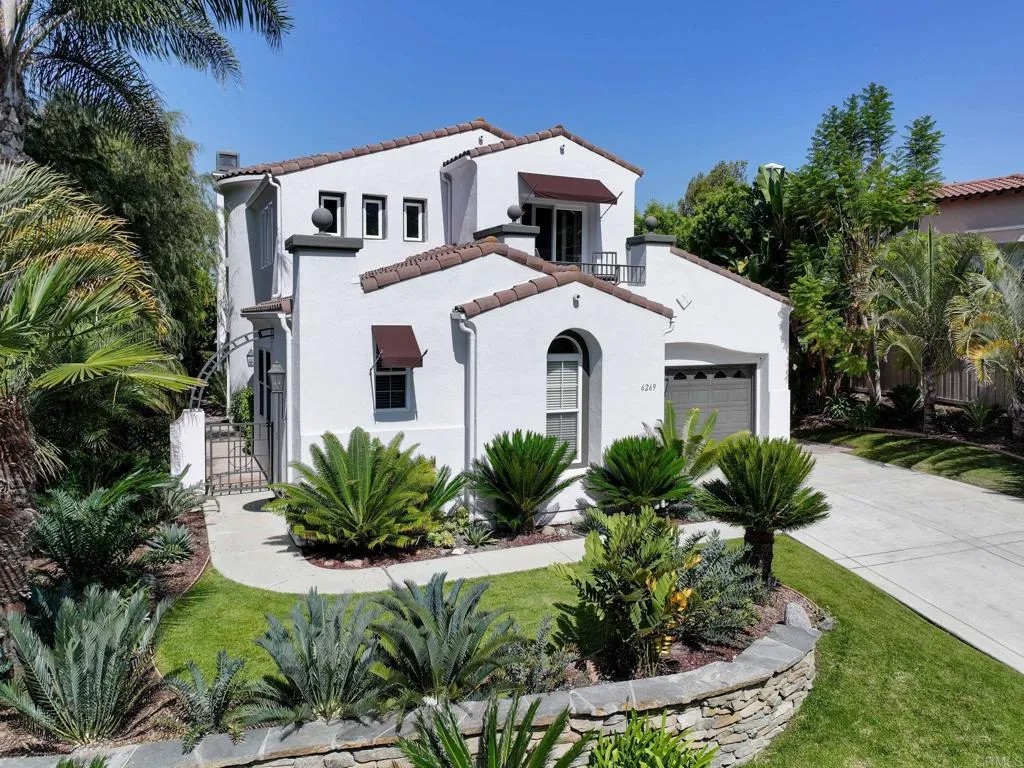 6269 Paseo Privado