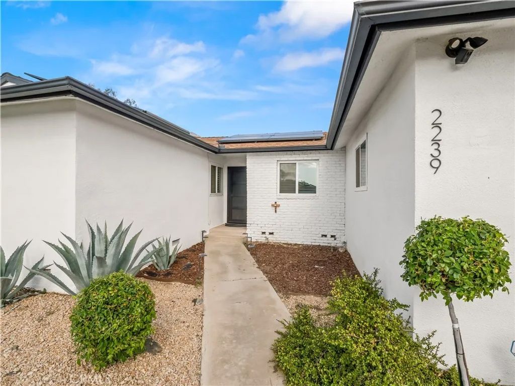 Photo of 2239 Sunnyside Ave, Clovis, CA 93611 (MLS # FR26092386)